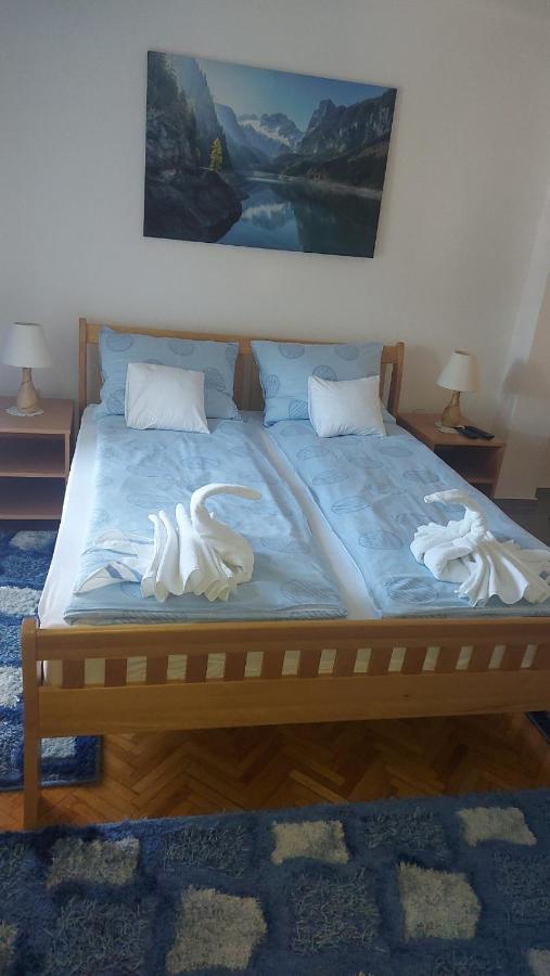 Apartments Zegarac House Korenica Esterno foto