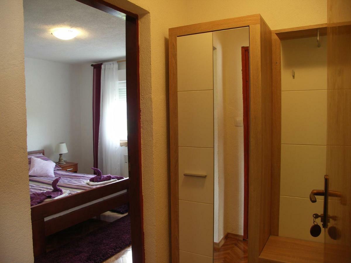 Apartments Zegarac House Korenica Esterno foto